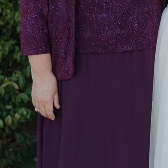 Mother of the Bride Dress - Picture 3 of 7